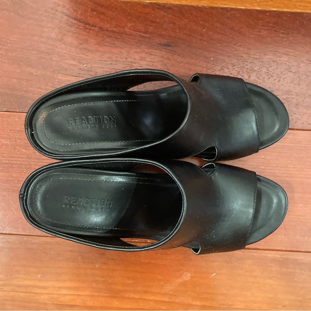 Kenneth Cole Reaction black heeled sandals.